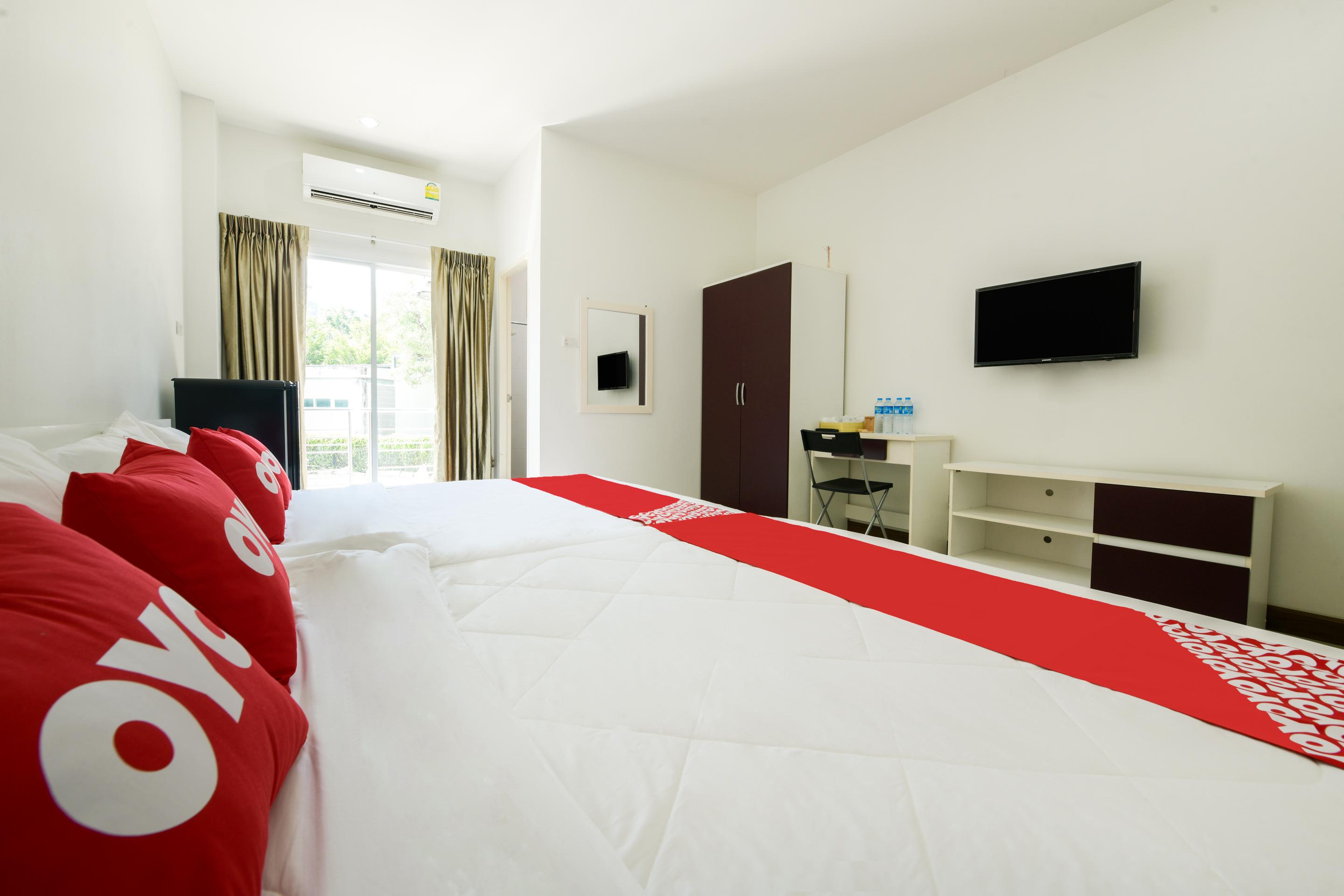 Oyo 350 Mae Saeng Place Si Racha Buitenkant foto