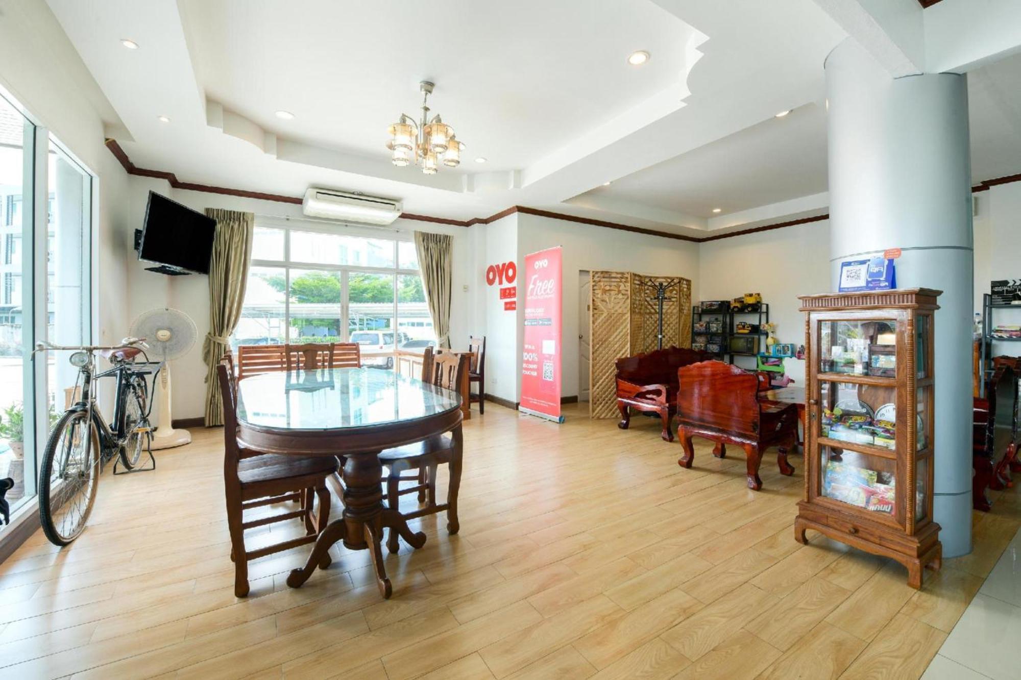 Oyo 350 Mae Saeng Place Si Racha Buitenkant foto